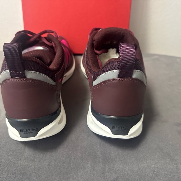 New Mens Valentino Garavani VLogo Easy Jog Sneakers Rubin/Pink Sz42 $1050 - Picture 6 of 8